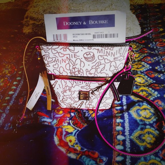 Dooney&Bourke Mini Mouse bucket bag - Picture 10 of 16